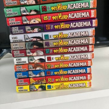 Lot de 12 tomes my hero academia
