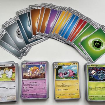110 cartes de la série Ecarlate et Violet (sans doublon) + 24 cartes énergies - Pokémon