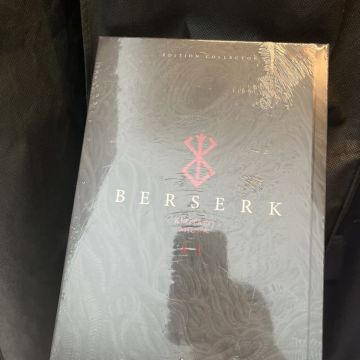 Berserk Tome 41 collector sous blister