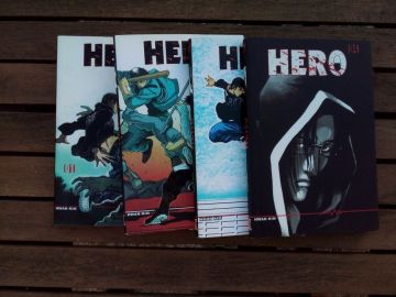  serie complete en  4 tomes    HERO    (  manga n4  rare )