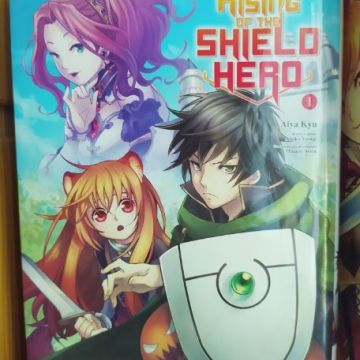 The rising of the Shield Hero (Volumes 1 à 9)
