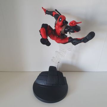  figurine Deadpool - Figurine Deadpool Creator X Creator Version
