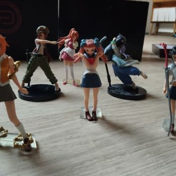 Lot 6 figurines My hime